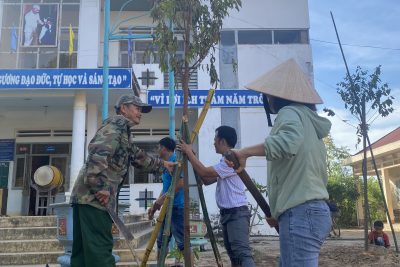 Lễ phát động trồng cây kỷ niệm 40 năm ngày nhà giáo Việt Nam